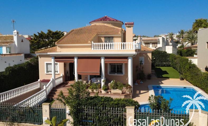 Villa - Revente - Torrevieja - CLDMO-15510
