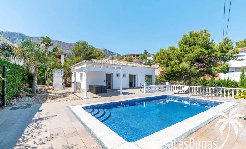 Villa - Wiederverkauf - Denia - Denia
