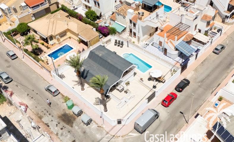 Villa - Wiederverkauf - Torrevieja - Torrevieja