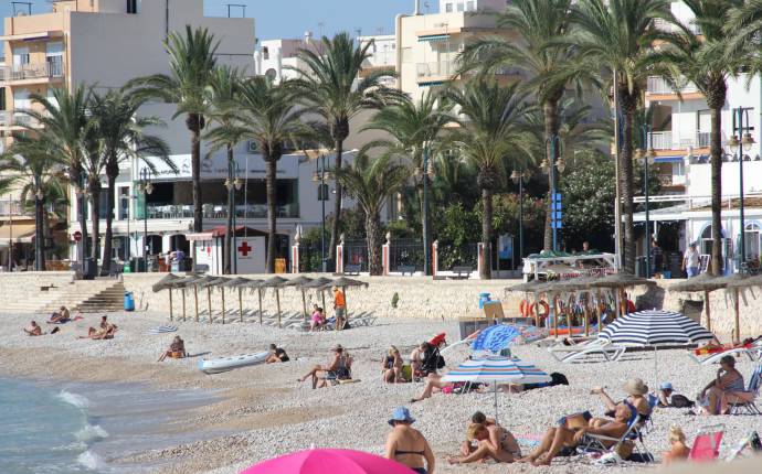 Spain plans to welcome back tourists without restrictions from March 2021