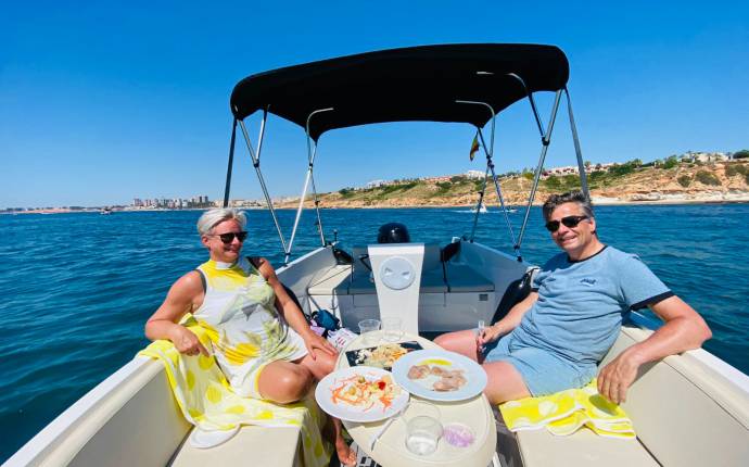 Rent a boat in Torrevieja, with or without a captain!