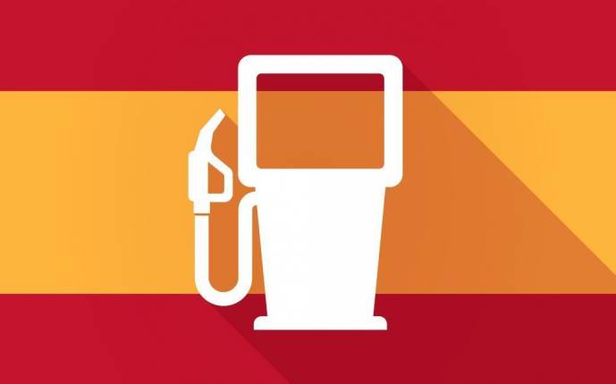 Petrol and diesel prices continue to fall in Spain